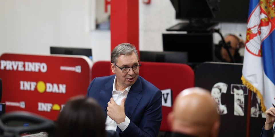 "Srećan si jer je nečiji otac u pritvoru?!" Vučić brutalno odgovorio blokaderima: Uništili ste život čoveku... (FOTO)