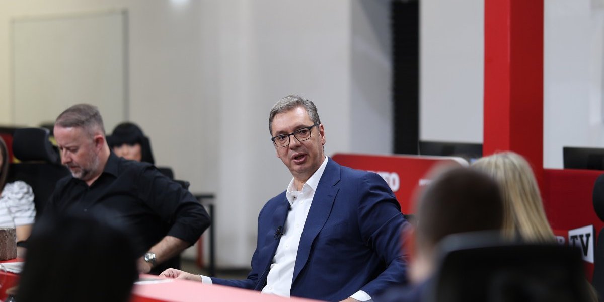 Intervju sa Aleksandrom Vučićem na Informer TV