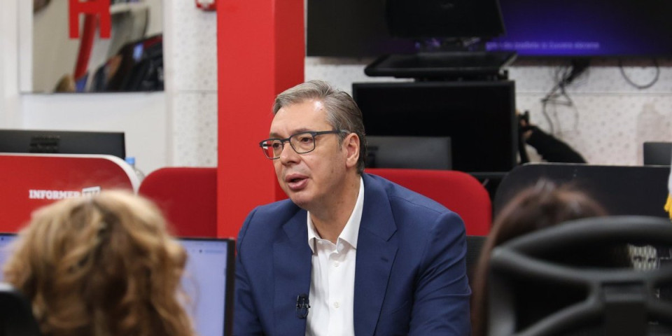 Ko je ovde zaista halapljiv?!  Vučić raskrinkao medijsku hajku: Uzimaju pet puta više para, a hteli bi da ućutkaju jedinu slobodnu televiziju (FOTO)