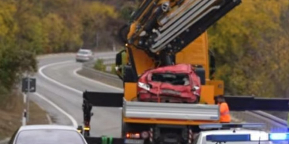 Stravična nesreća kod Zaječara! Automobil sleteo s puta i prevrnuo se - poginula devojka, troje teško povređeno