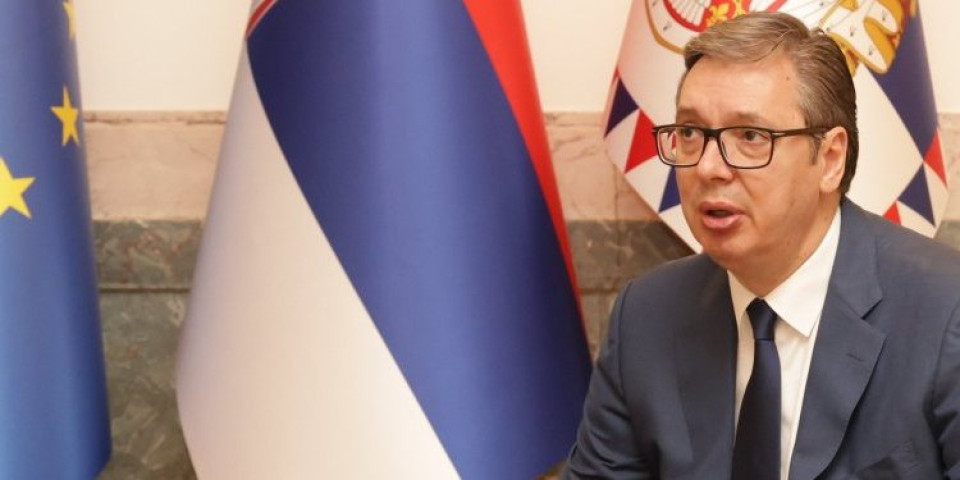 Nećemo im dati čast, Republiku Srpsku i Srbiju! Govor Vučića pozdravljen ovacijama: Borićemo se nikad snažnije!